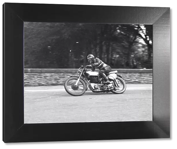 Dave Gregory (Norton) 1947 Senior TT