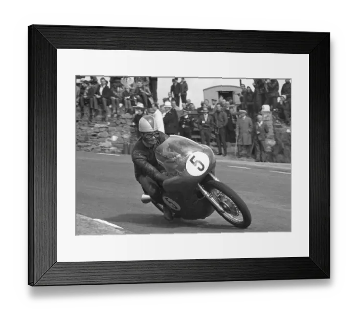 Framed Print : Selwyn Griffiths (Matchless) 1966 Senior TT Framed Print : Selwyn Griffiths (Matchless) 1966 Senior TT