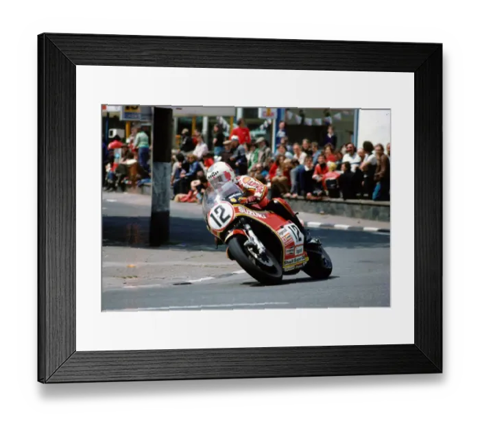 Framed Print : Mick Grant (Suzuki) 1981 Classic TT