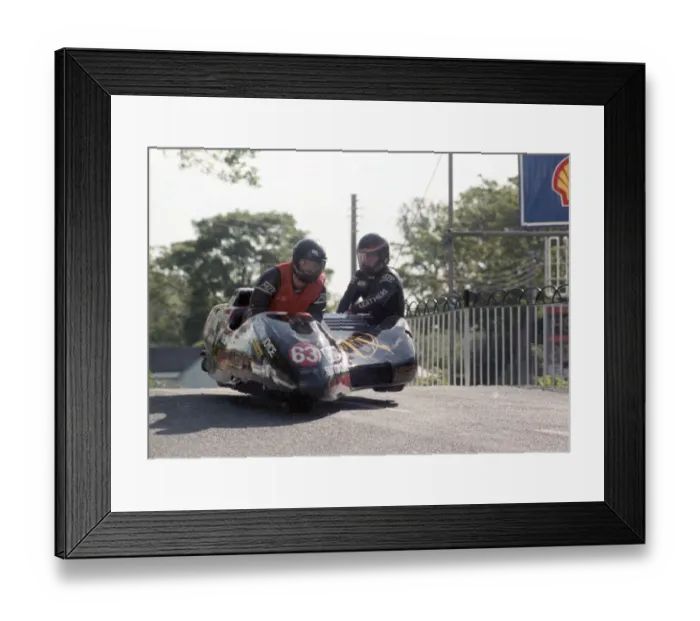Framed Print : Martin Vollebregt & Karin Barbier (Yamaha) 1990 Sidecar TT Framed Print : Martin Vollebregt & Karin Barbier (Yamaha) 1990 Sidecar TT