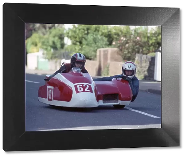 John Scarth & Peter Hill (Windle Yamaha) 1990 Sidecar TT