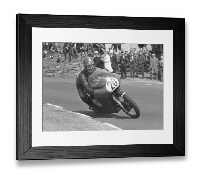 Framed Print : Jack Ahearn (Norton) 1966 Senior TT Framed Print : Jack Ahearn (Norton) 1966 Senior TT