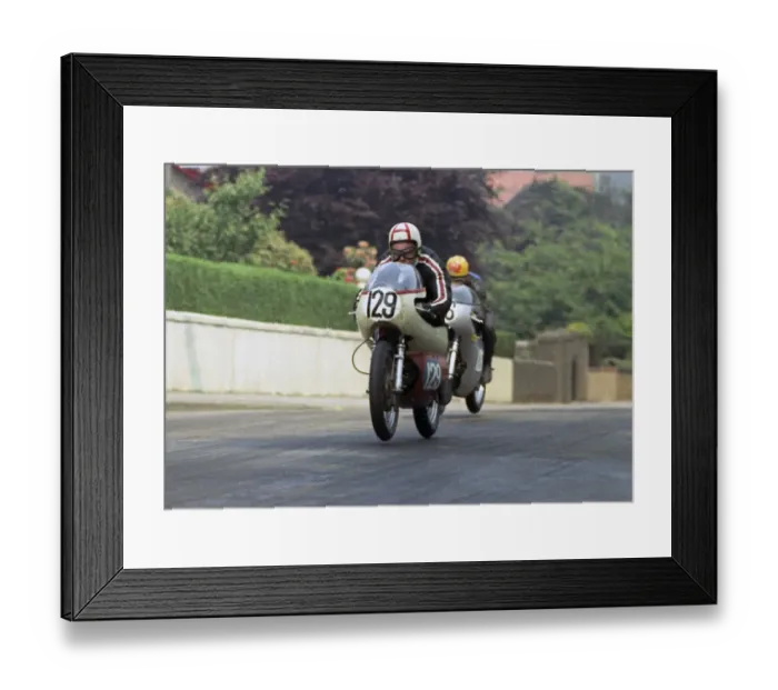 Framed Print : Abe Alexander (Aermacchi) 1970 Junior TT Framed Print : Abe Alexander (Aermacchi) 1970 Junior TT