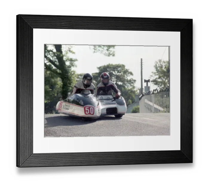Framed Print : Bob Mills & Alison Goodwin (Yamaha) 1990 Sidecar TT Framed Print : Bob Mills & Alison Goodwin (Yamaha) 1990 Sidecar TT