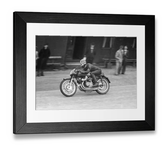 Framed Print : Dickie Dale (Gilera) 1953 Senior TT Framed Print : Dickie Dale (Gilera) 1953 Senior TT