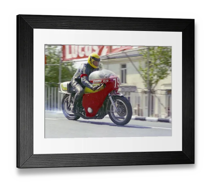Framed Print : Peter Darvill (Honda) 1976 Production TT Framed Print : Peter Darvill (Honda) 1976 Production TT