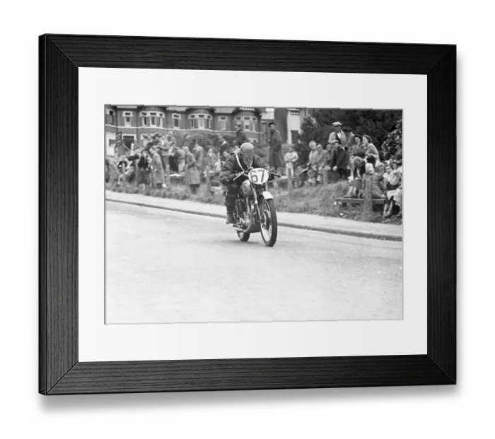 Framed Print : James Davie (BSA) 1950 Junior Clubman TT Framed Print : James Davie (BSA) 1950 Junior Clubman TT