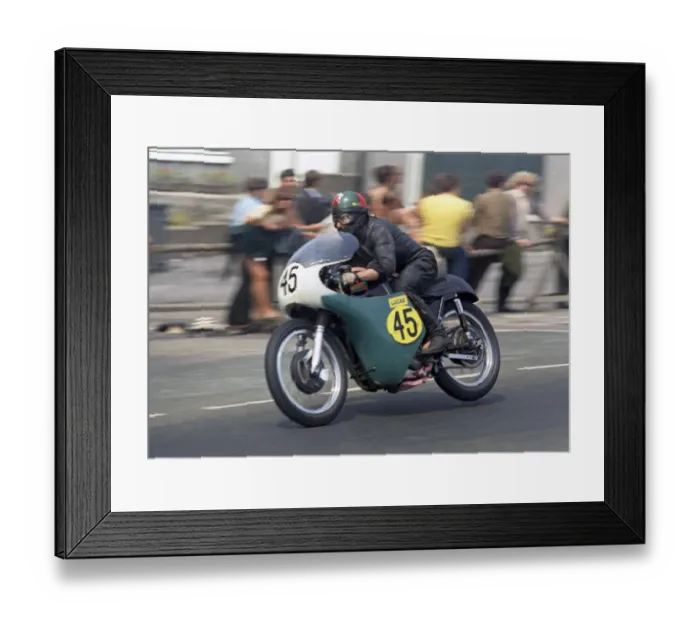 Framed Print : Gordon Daniels (Matchless) 1970 Senior TT Framed Print : Gordon Daniels (Matchless) 1970 Senior TT