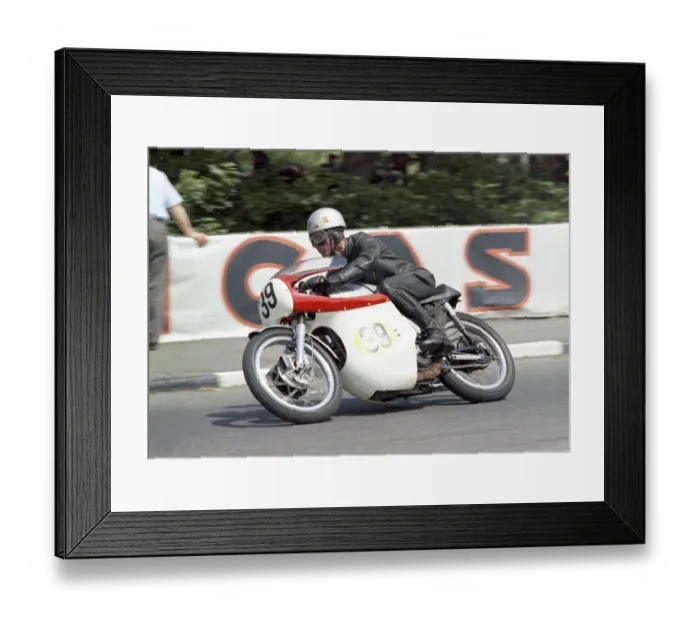 Framed Print : Peter Darvill (Norton) 1967 Senior TT Framed Print : Peter Darvill (Norton) 1967 Senior TT