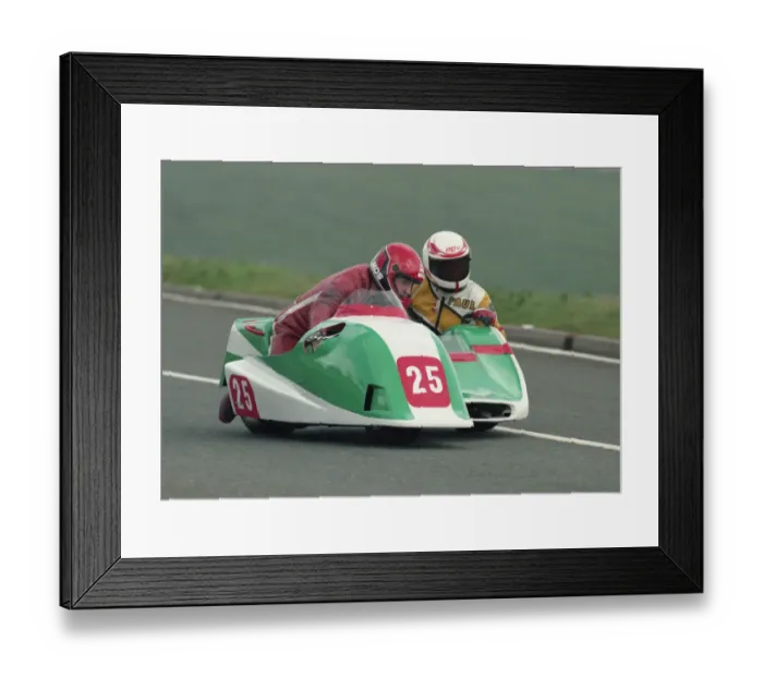 Framed Print : Goronwy Davies & Paul Chappel (Yamaha) 1990 Sidecar TT Framed Print : Goronwy Davies & Paul Chappel (Yamaha) 1990 Sidecar TT