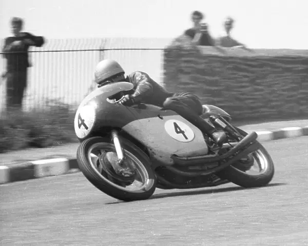 Gary Hocking (MV) 1962 Senior TT
