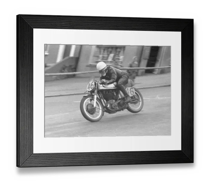 Framed Print : Syd Mizen (Norton) 1957 Senior Manx Grand Prix Framed Print : Syd Mizen (Norton) 1957 Senior Manx Grand Prix
