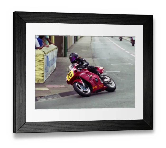 Framed Print : Karl Moss (Suzuki) 2002 Senior Manx Grand Prix Framed Print : Karl Moss (Suzuki) 2002 Senior Manx Grand Prix