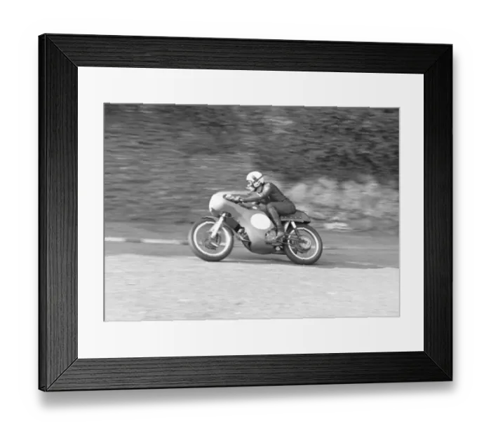 Framed Print : Steve Moynihan (Aermacchi) 1971 Junior Manx Grand Prix Framed Print : Steve Moynihan (Aermacchi) 1971 Junior Manx Grand Prix