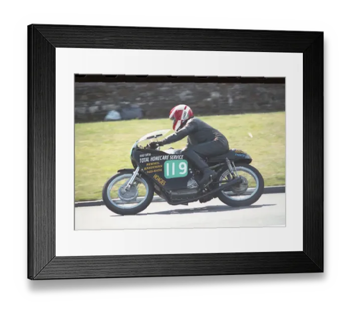 Framed Print : Bernie Trout (Ducati) 1990 Lightweight Classic Manx Grand Prix Framed Print : Bernie Trout (Ducati) 1990 Lightweight Classic Manx Grand Prix