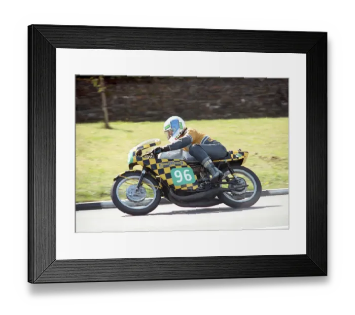 Framed Print : Martin Crooks (Crooks Suzuki) 1990 Lightweight Classic Manx Grand Prix Framed Print : Martin Crooks (Crooks Suzuki) 1990 Lightweight Classic Manx Grand Prix
