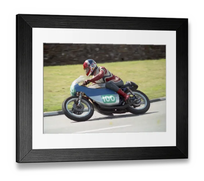 Framed Print : Bob Simmons (Suzuki) 1990 Lightweight Classic Manx Grand Prix Framed Print : Bob Simmons (Suzuki) 1990 Lightweight Classic Manx Grand Prix