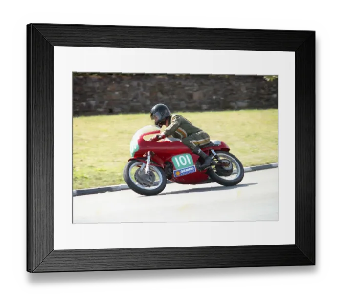 Framed Print : John Kidson (Aermacchi) 1990 Lightweight Classic Manx Grand Prix Framed Print : John Kidson (Aermacchi) 1990 Lightweight Classic Manx Grand Prix