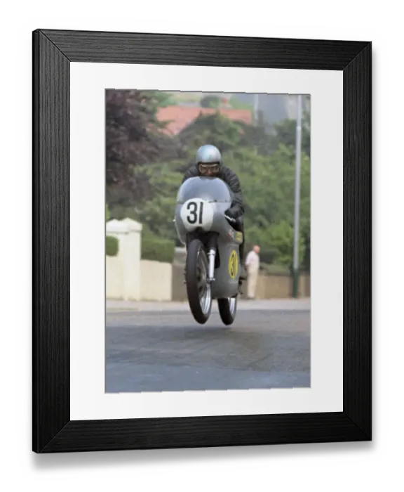 Framed Print : John Williams (Arter Matchless) 1970 Senior TT Framed Print : John Williams (Arter Matchless) 1970 Senior TT