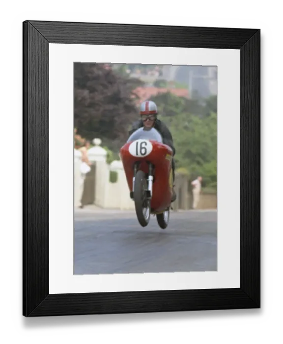Framed Print : John Findlay (Norton) 1970 Senior TT Framed Print : John Findlay (Norton) 1970 Senior TT