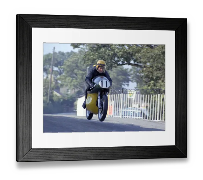Framed Print : Peter Daw (Matchless Metisse) 1971 Senior Manx Grand Prix Framed Print : Peter Daw (Matchless Metisse) 1971 Senior Manx Grand Prix