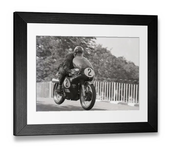 Framed Print : Jim Heath (Norton) 1971 Senior Manx Grand Prix Framed Print : Jim Heath (Norton) 1971 Senior Manx Grand Prix