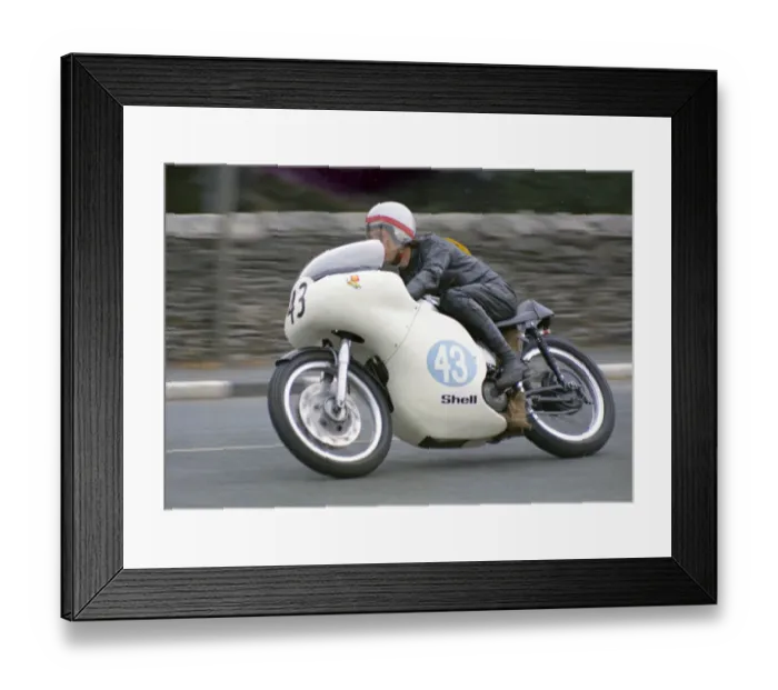 Framed Print : Ernie Pitt (Norton) 1972 Junior Manx Grand Pix Framed Print : Ernie Pitt (Norton) 1972 Junior Manx Grand Pix