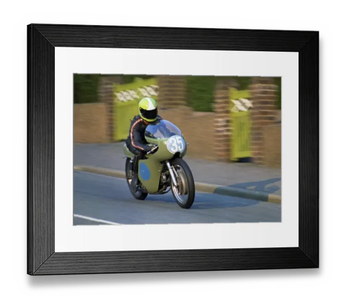 Framed Print : Bob Bentley (Aermacchi) 1972 Junior Manx Grand Prix practice Framed Print : Bob Bentley (Aermacchi) 1972 Junior Manx Grand Prix practice