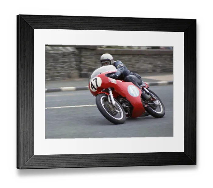 Framed Print : Alan Ryall (Aermacchi) 1972 Junior Manx Grand Pix Framed Print : Alan Ryall (Aermacchi) 1972 Junior Manx Grand Pix