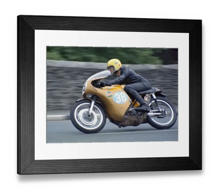 Framed Print : Ken Inwood (Norton) 1972 Junior Manx Grand Pix Framed Print : Ken Inwood (Norton) 1972 Junior Manx Grand Pix