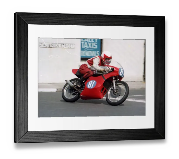 Framed Print : Norman Williamson (Yamaha) 1983 Junior Manx Grand Prix Framed Print : Norman Williamson (Yamaha) 1983 Junior Manx Grand Prix