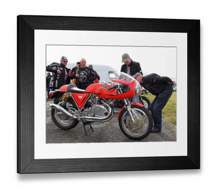 Framed Print : Nice Egli Vincent! Jurby Day, 2016 Manx Grand Prix Framed Print : Nice Egli Vincent! Jurby Day, 2016 Manx Grand Prix