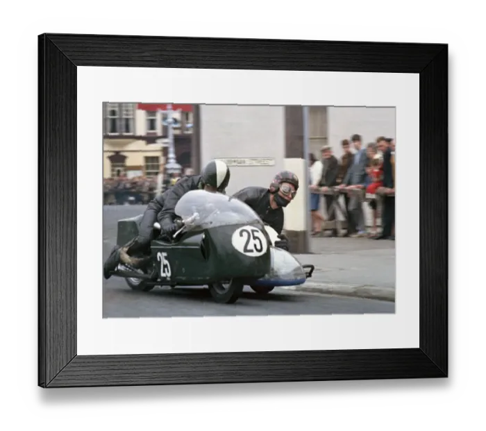 Framed Print : Mick Potter & David Wright (Triumph) 1966 Sidecar TT