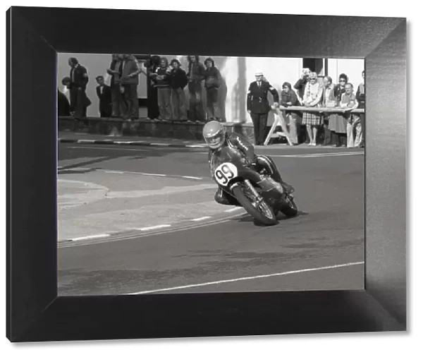 Nick Jefferies (Yamaha) 1977 Lightweight Manx Grand Prix