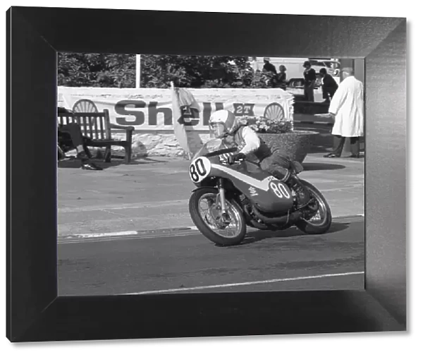 Dave Coombes (Suzuki) 1977 Lightweight Manx Grand Prix
