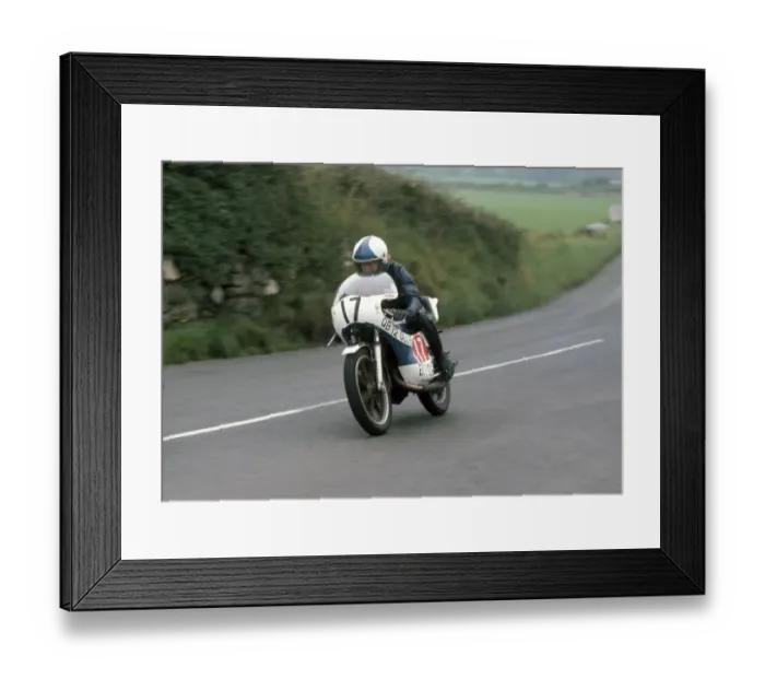 Framed Print : Peter Cain (Yamaha) 1978 Newcomers Manx Grand Prix