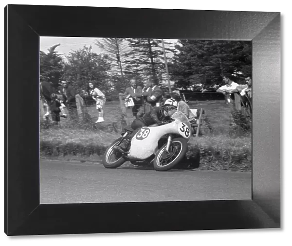 Tommy Robb (Norton) 1959 Junior Ulster Grand Prix