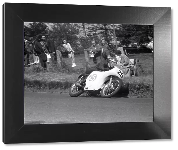 Mike Hailwood (AJS) 1959 Junior Ulster Grand Prix