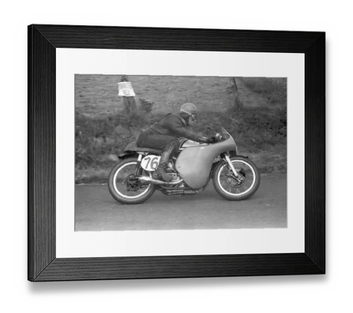 Framed Print : Bob Rowbottom (Norton) 1958 Junior Ulster Grand Prix