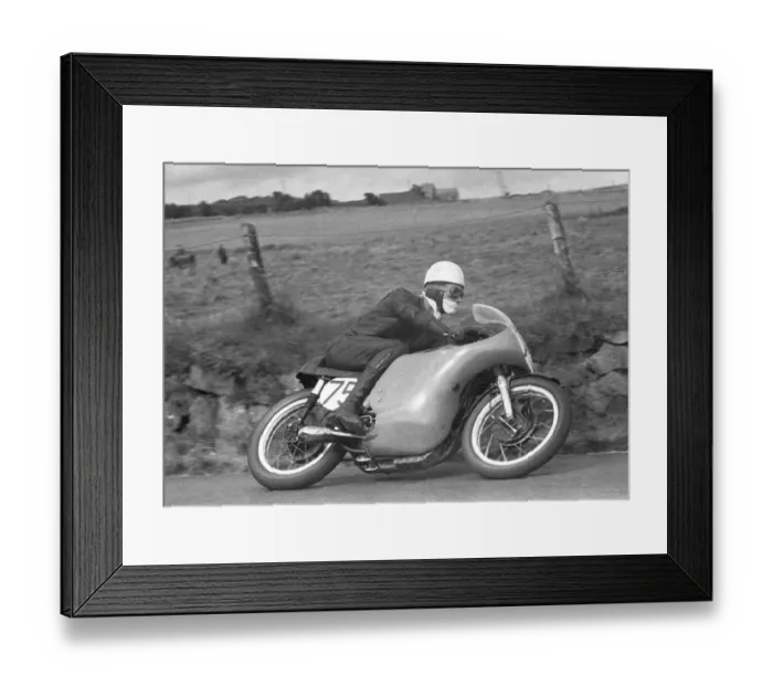 Framed Print : Bob Anderson (Norton) 1958 Junior Ulster Grand Prix Framed Print : Bob Anderson (Norton) 1958 Junior Ulster Grand Prix