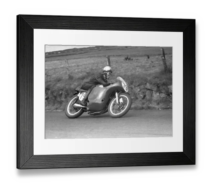 Framed Print : Geoff Tanner (Norton) 1958 Junior Ulster Grand Prix