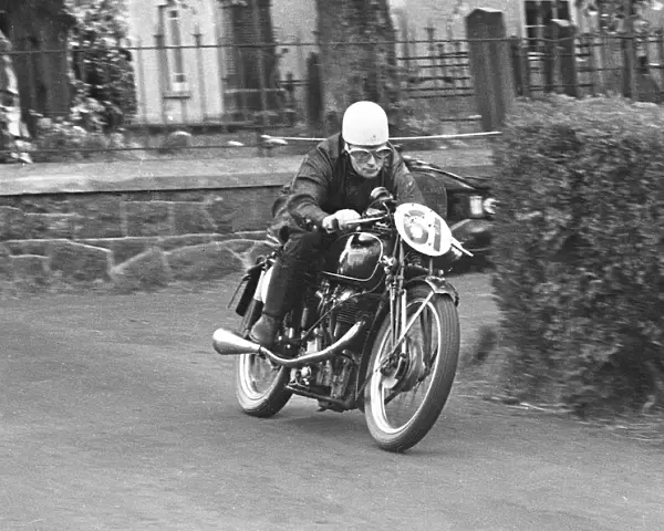Bill Hall (Velocette) 1951 Junior Ulster Grand Prix