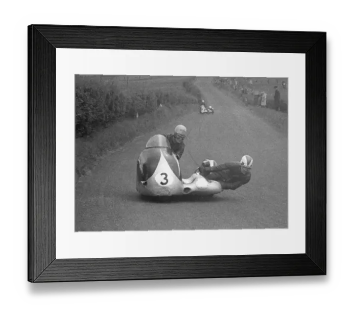 Framed Print : Bill Beevers & Jeff Mundy (Norton) 1956 Sidecar Ulster Grand Prix Framed Print : Bill Beevers & Jeff Mundy (Norton) 1956 Sidecar Ulster Grand Prix