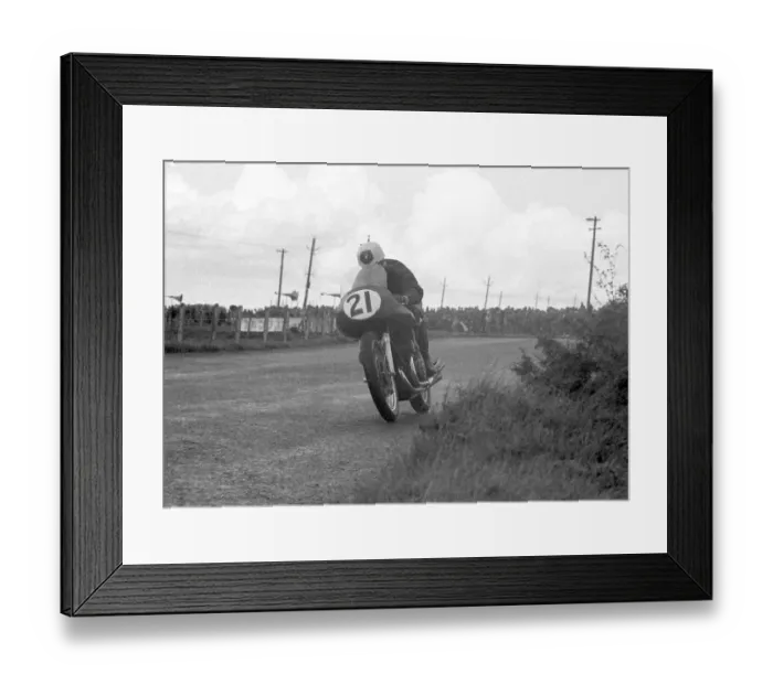 Framed Print : Geoff Duke (Gilera) 1956 Senior Ulster Grand Prix Framed Print : Geoff Duke (Gilera) 1956 Senior Ulster Grand Prix