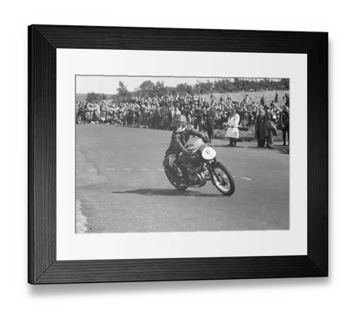 Framed Print : Umberto Massetti (Gilera) 1950 Senior Ulster Grand Prix Framed Print : Umberto Massetti (Gilera) 1950 Senior Ulster Grand Prix