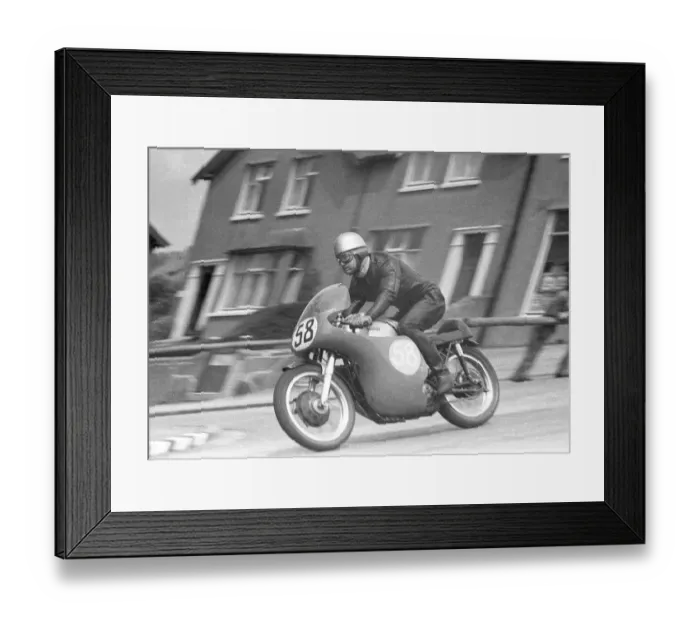 Framed Print : Ewan Haldane (Norton) 1958 Senior TT Framed Print : Ewan Haldane (Norton) 1958 Senior TT