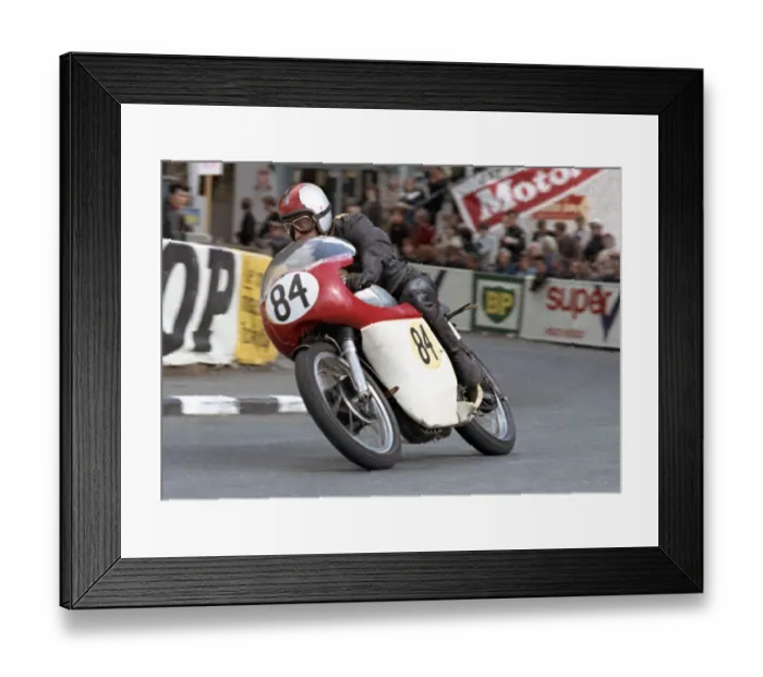 Framed Print : Roger Beaumont (Norton) 1966 Senior TT Framed Print : Roger Beaumont (Norton) 1966 Senior TT