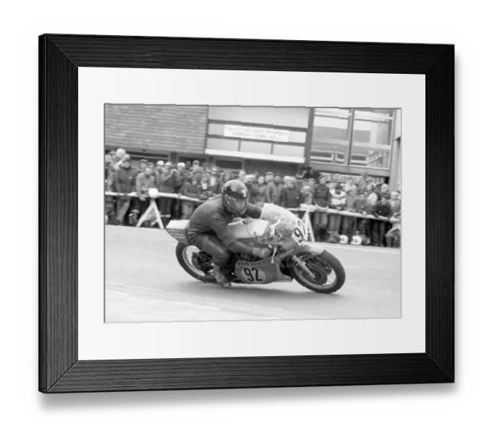 Framed Print : Keith Hanford (Yamaha) 1981 Senior TT Framed Print : Keith Hanford (Yamaha) 1981 Senior TT