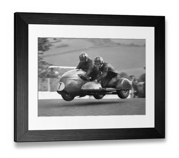 Framed Print : Roy Hanks & Malcolm Lucas (BSA) 1969 750 Sidecar TT