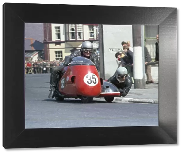 Fred Hanks & G R Webb (BSA) 1967 Sidecar TT